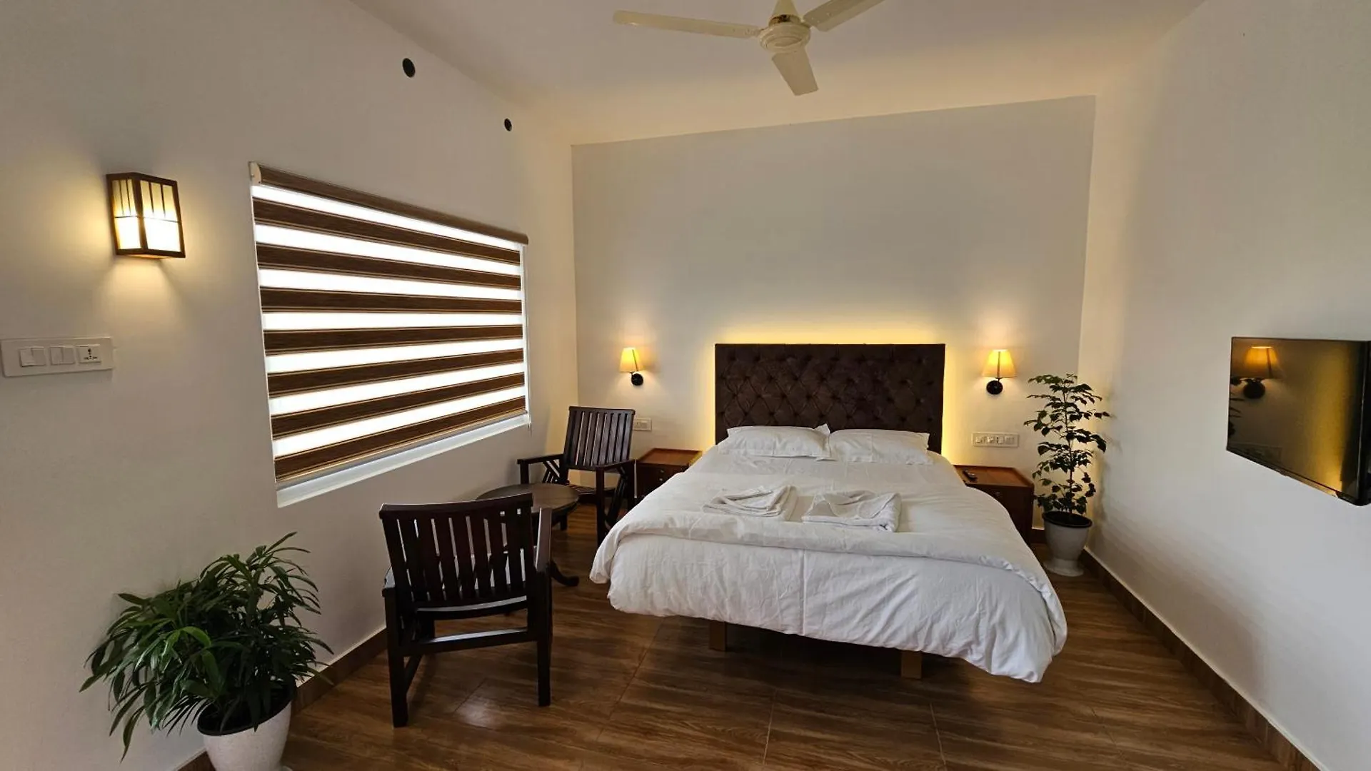 Cloudsea Homestay Pīrmed 0*,  인도